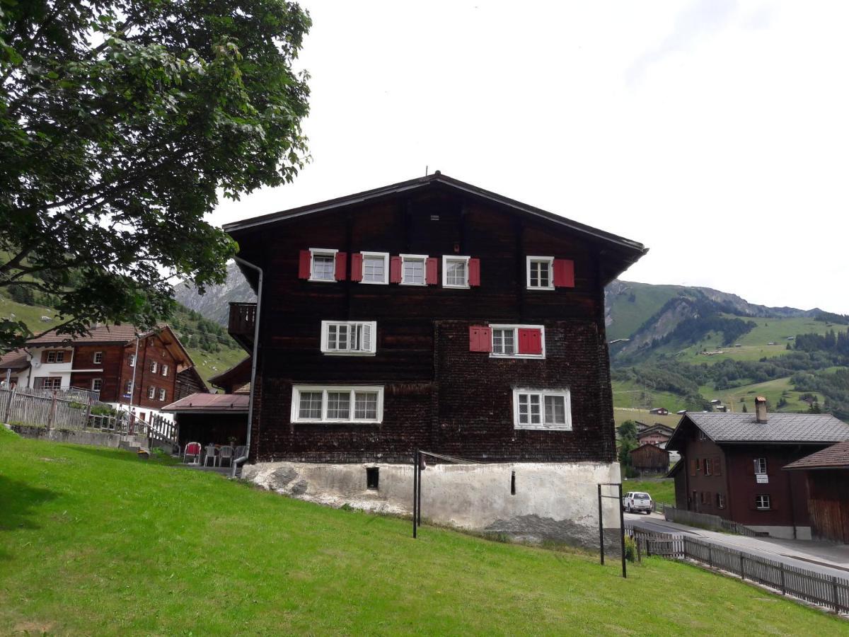 Tgesa Felici Apartment Sedrun Exterior photo